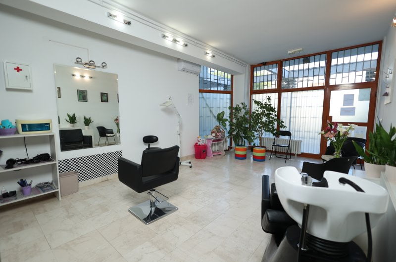 Enterijer Head Clean salona u Novom Sadu
